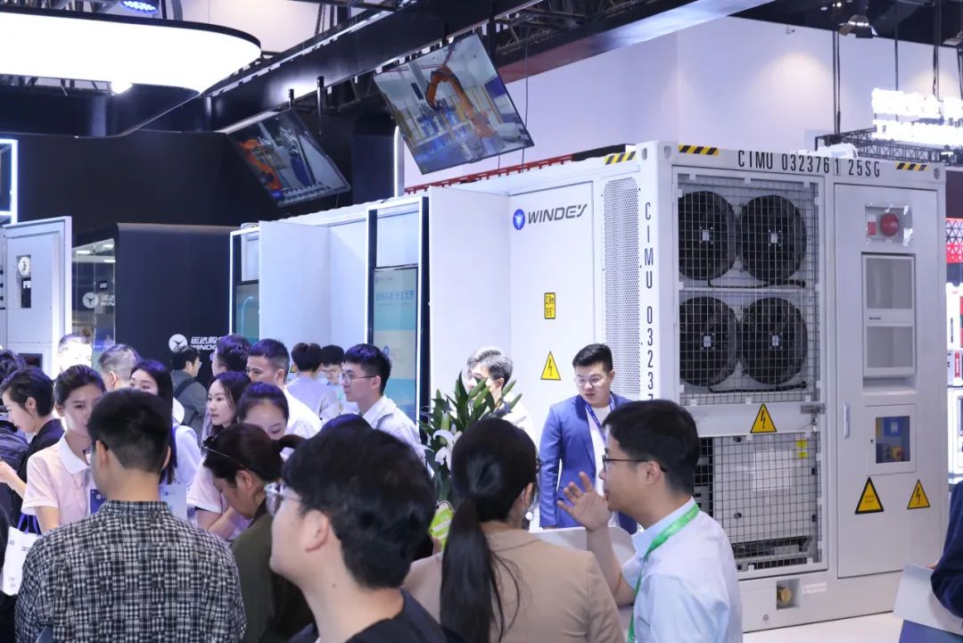 ESIE 2025丨运达智储携6大新品“全家桶“亮相第十三届储能国际峰会！